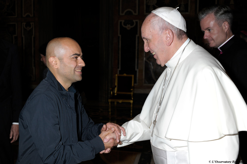 Pope Francis supports global education initiative for refugee children and youth