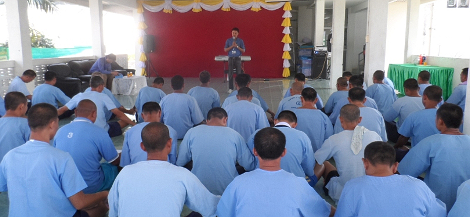 Continuing to accompany the “stranger” in Thai prisons