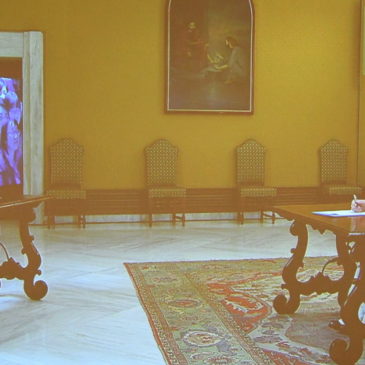 Japanese students video chat with Pope Francis