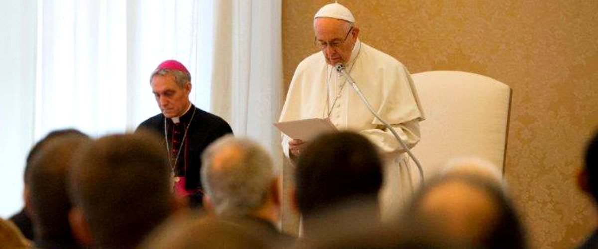 “God founded you as Jesuits”, Pope Francis reminds Jesuit students in Rome