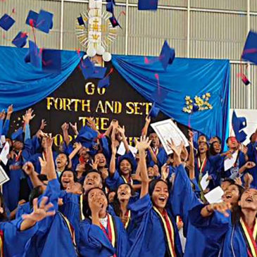 Colégio de Santo Inácio de Loiola marks first graduation