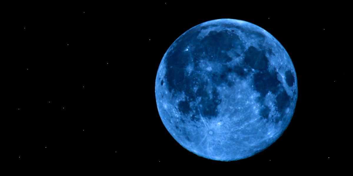 A blue moon Magis meeting