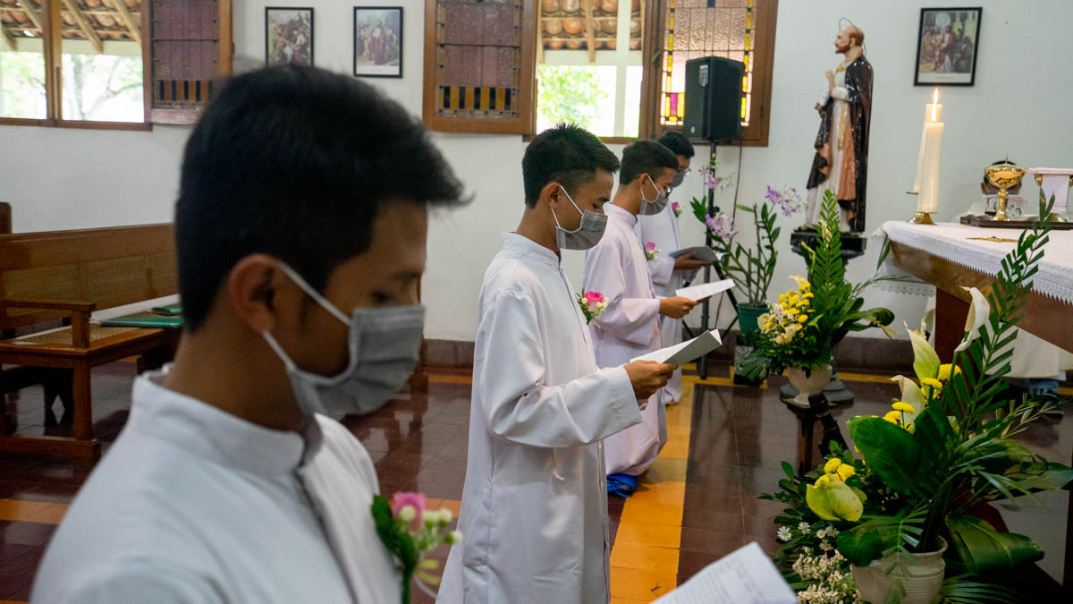 Together with Jesus: First Vows in Indonesia