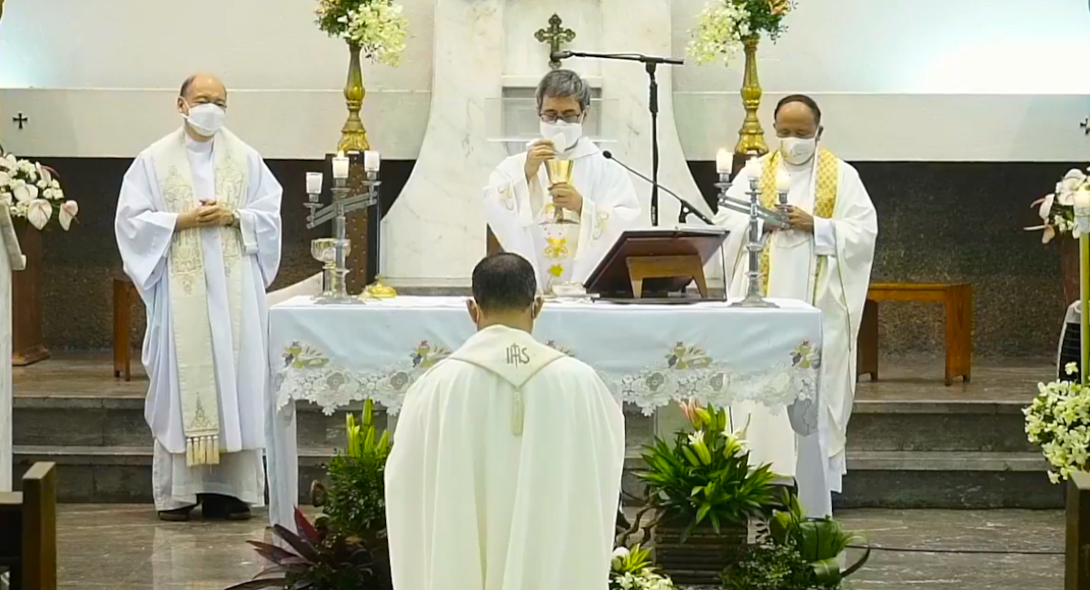 Glad, grateful, humbled: Final Vows of Fr Xavier Olin SJ
