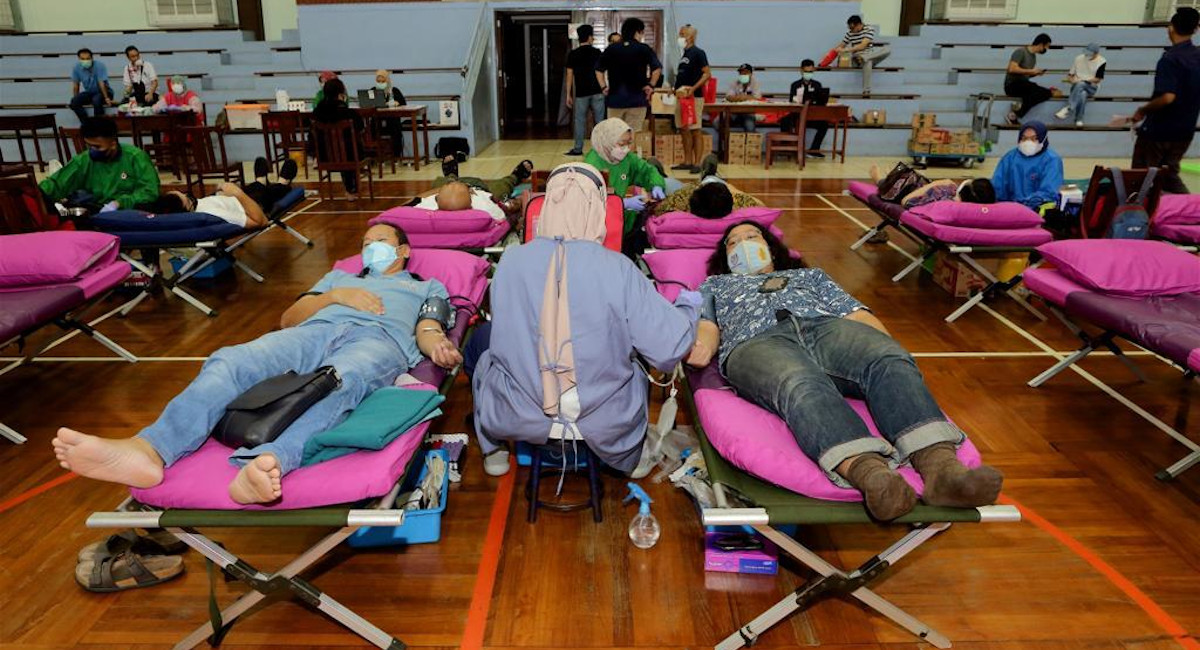 An international blood donation drive by Indonesian Jesuit schools’ alumni