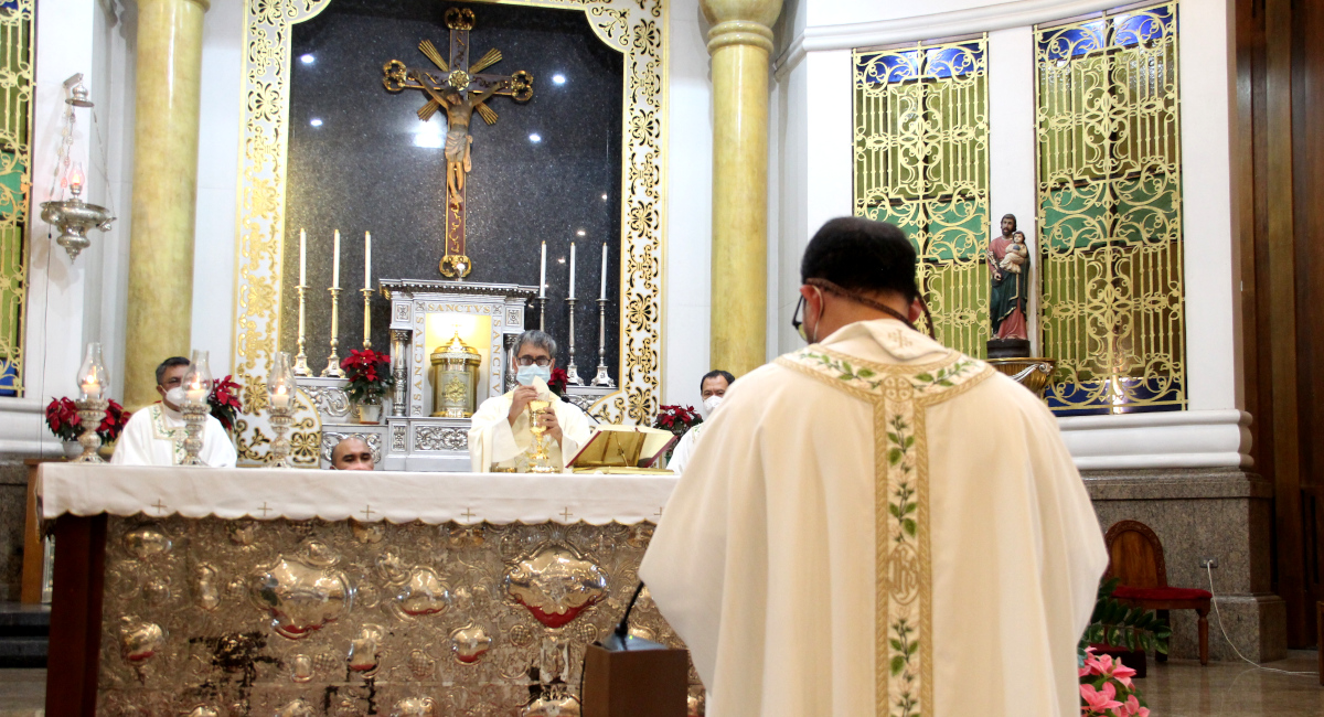 “A father to all”: Final Vows of Fr Dennis Gabriel Lamug-Nañawa SJ