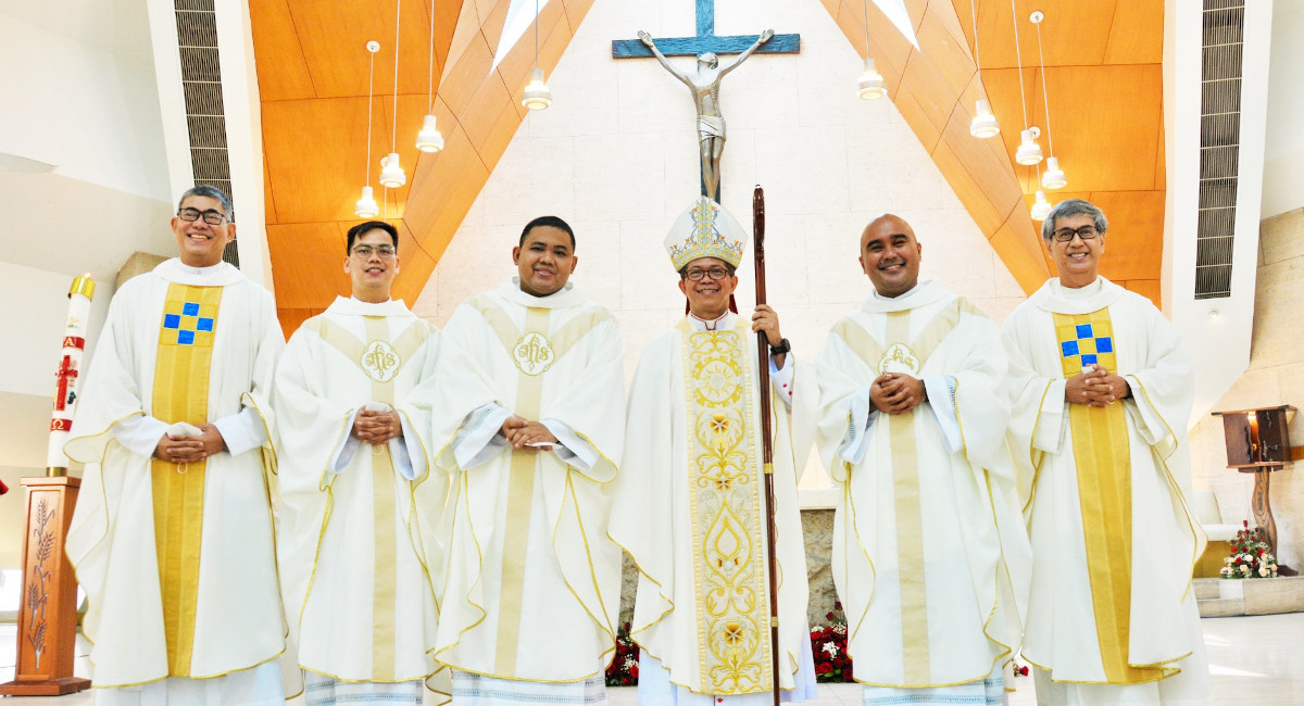 To love with the Heart of Jesus