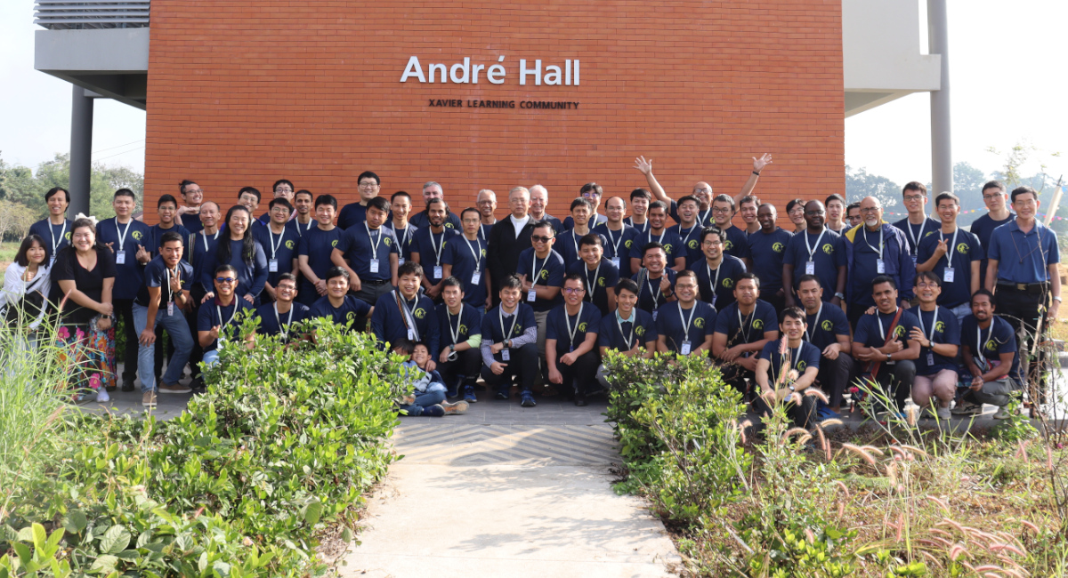 Youth ministry and vocation promotion in a Catholic minority country