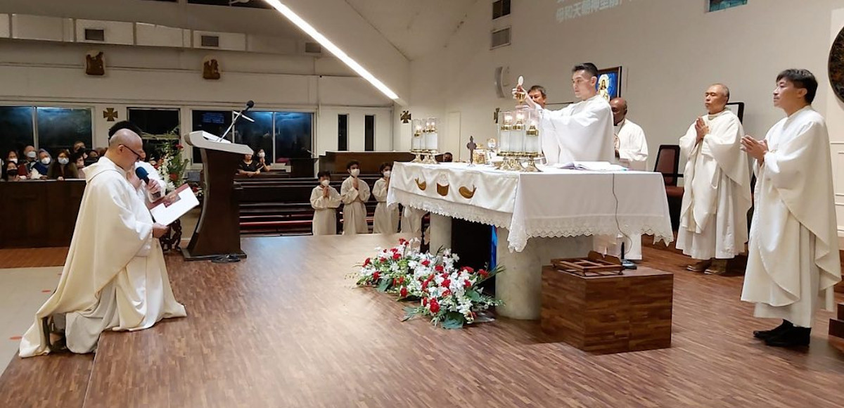 Great gratitude: Final Vows of Fr Simon Yong SJ