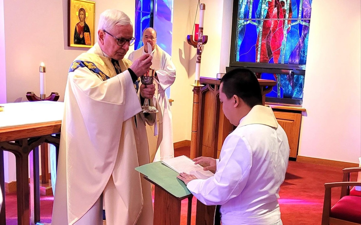 Filipino Jesuits profess Final Vows on the Feast of Mary