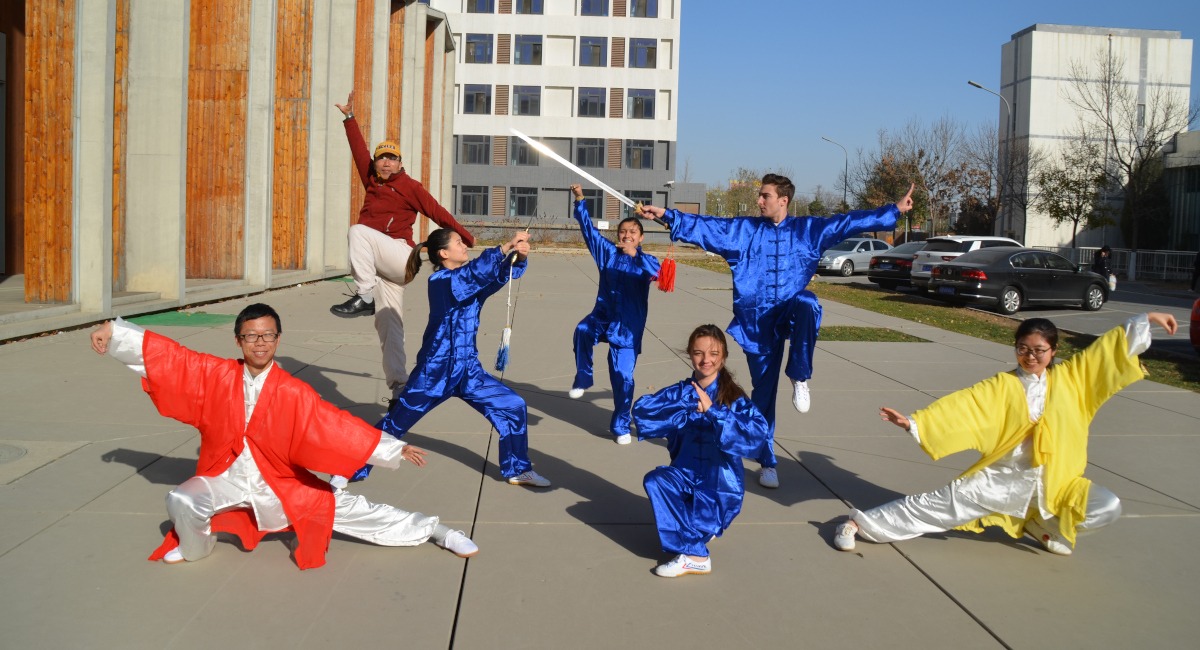 25 years of cultural bridge-building