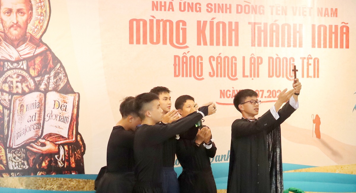 A vibrant gathering at the Jesuit Candidacy House in Vietnam for the Feast of St Ignatius