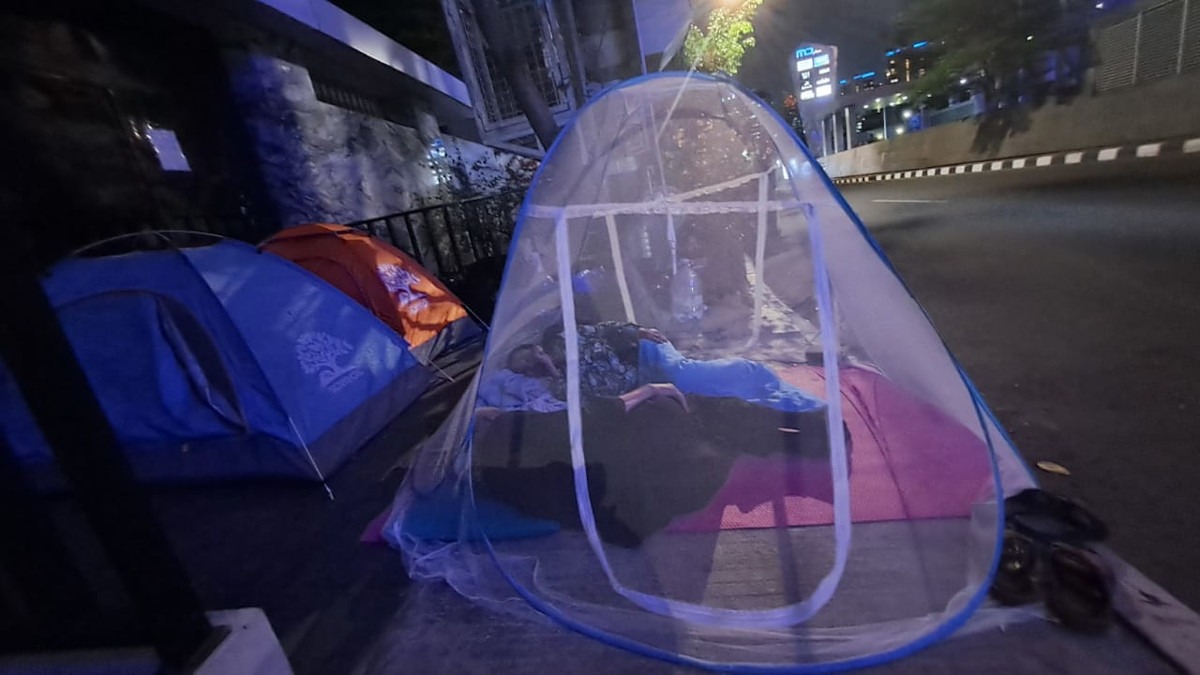 Urgent appeal to help refugees in limbo in Indonesia