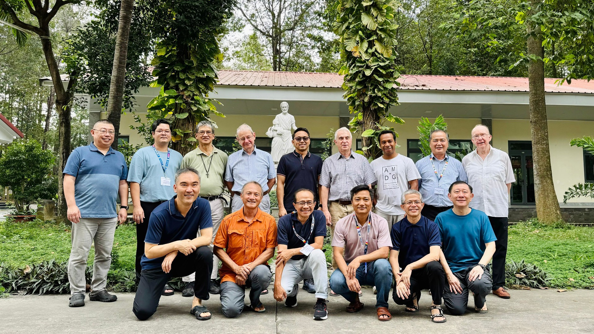 The socius as a bridge, companion, and walking cane of the major superior